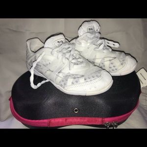 Nfinity Vengeance Cheer Shoes Y3